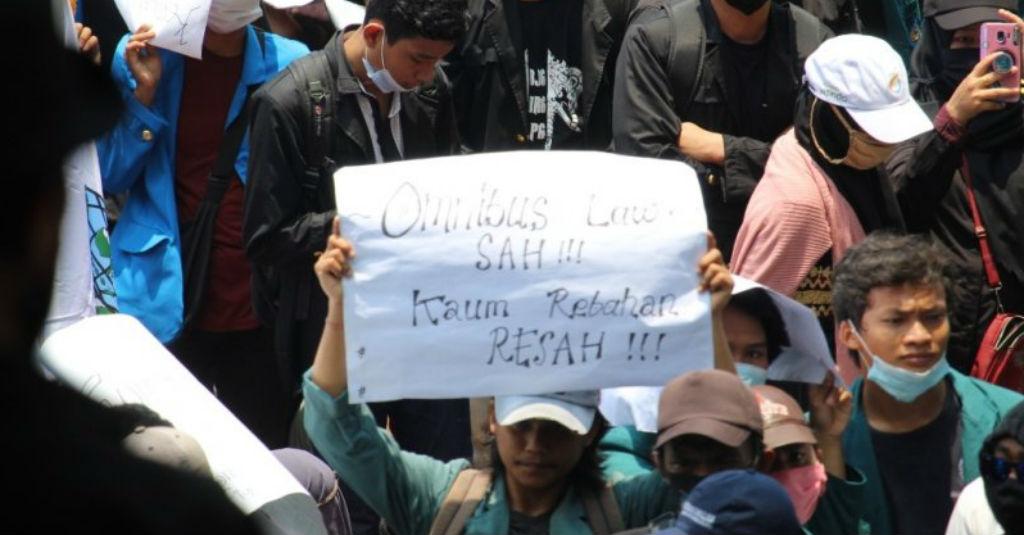 UU Cipta Kerja Timbulkan Perdebatan, Pemerintah Diminta Lakukan Ini