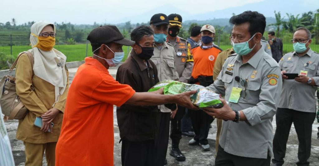 3 Agenda Mentan Bantu Petani Korban Banjir Bandang Sukabumi