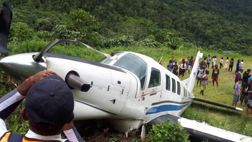 Begini Detik-detik Pesawat Tariku Tergelincir di Bayabiru Papua