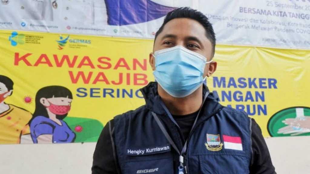 Hengky Kurniawan Disuntik Vaksin COVID-19 Sinovac