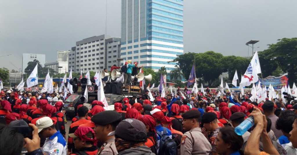 Ade Yasin Surati Jokowi Soal Perppu Ciptaker, 20.000 Buruh Demo di Bogor