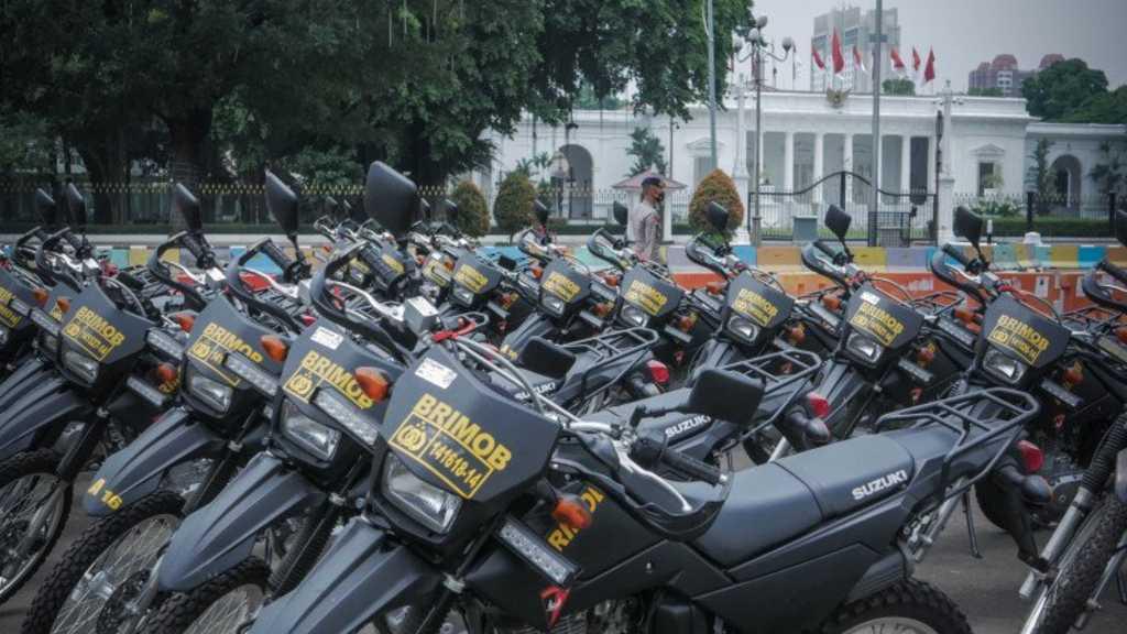 Pengamanan Berlapis Kawal Aksi BEM SI Tolak Omnibus Law di Istana Negara