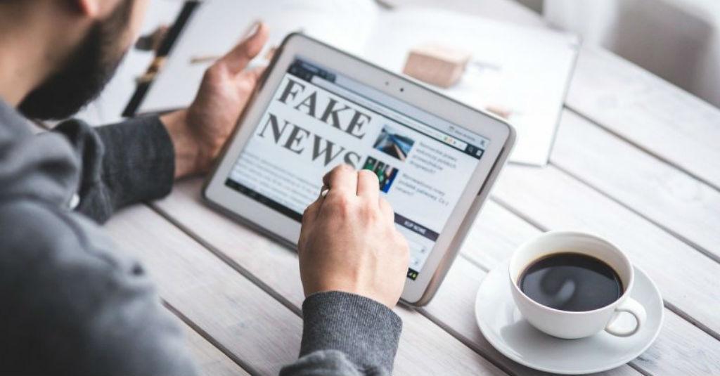 Demi Cegah Hoaks, Menkominfo Sosialisasi Soal Vaksin COVID-19
