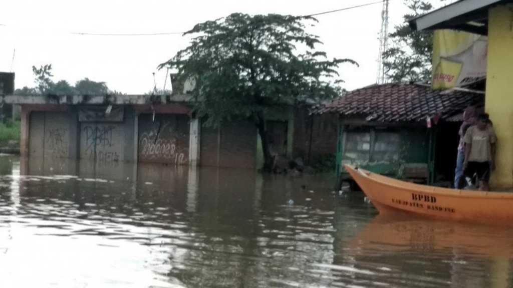 Tinggi Muka Air Sungai Citarum Naik, Warga Bandung Diminta Siaga Banjir