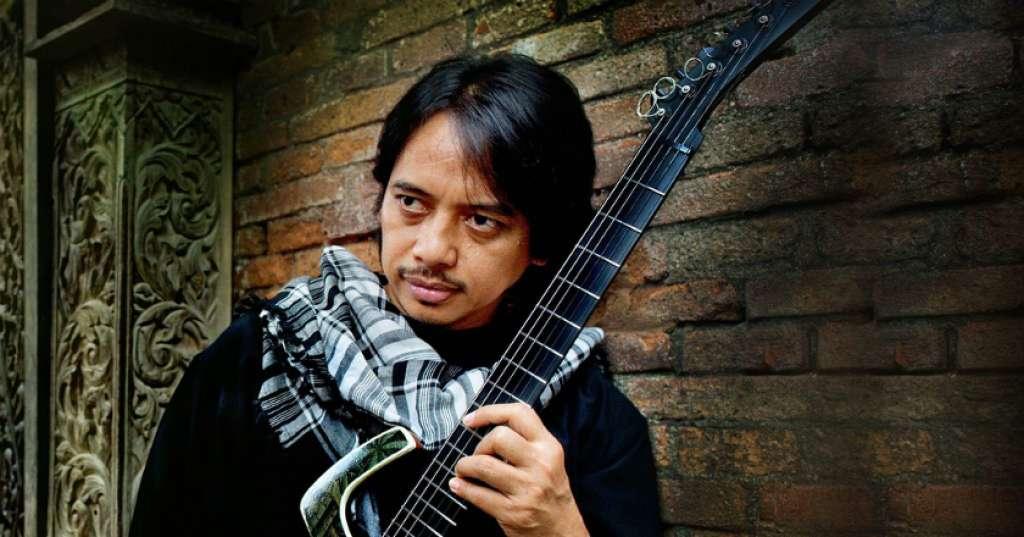 Gandeng Musisi Asing Kenamaan, Dewa Budjana Rilis Single 'Kmalasana'