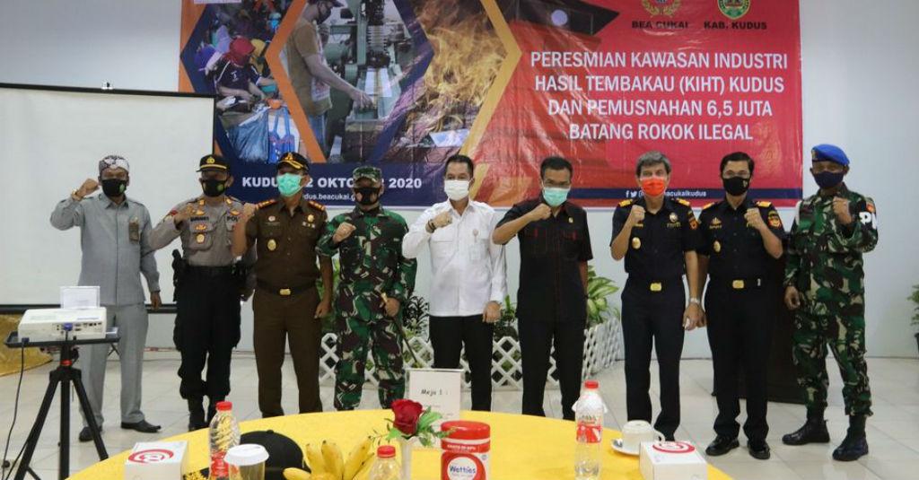 Pacu Geliat Industri Hasil Tembakau, Bea Cukai Resmikan KIHT Kudus