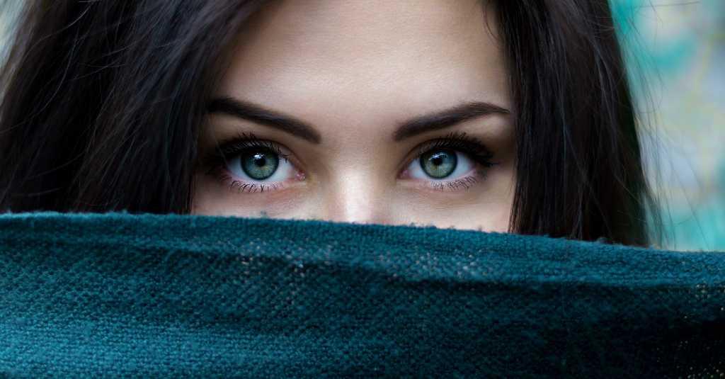 Menarik Banget Nih! Ini Tips Melukis Alis Agar Terlihat Sempurna