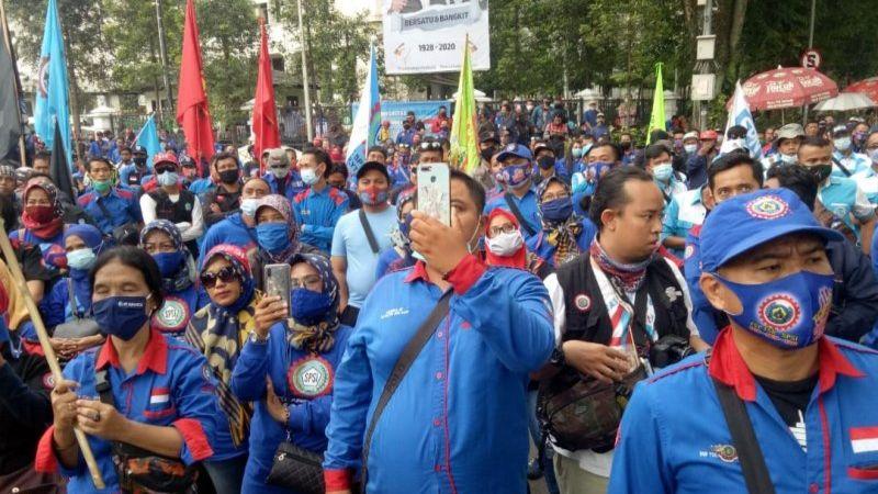 Pemprov Jabar Tanggapi Aksi Ribuan Buruh Tolak Upah Minimum 2021