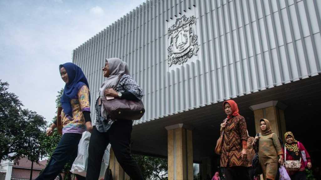 Kronologi Seorang Wanita Bawa Bensin Ancam Bakar Balai Kota Jakarta