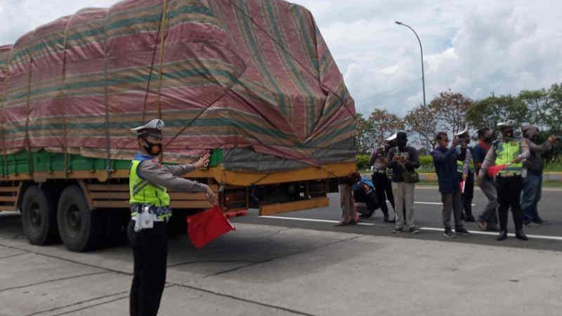 Arus Balik Libur Panjang di Cirebon pada Minggu Pagi Ramai Lancar