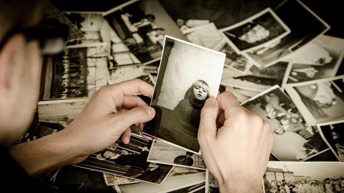 Wah, Melihat Foto Lama Bisa Bikin Kamu Lebih Bahagia Lho