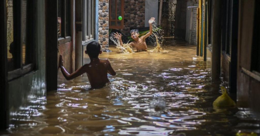 Kata Anies, Pengeringan Waduk Kunci Hadapi Banjir Jakarta