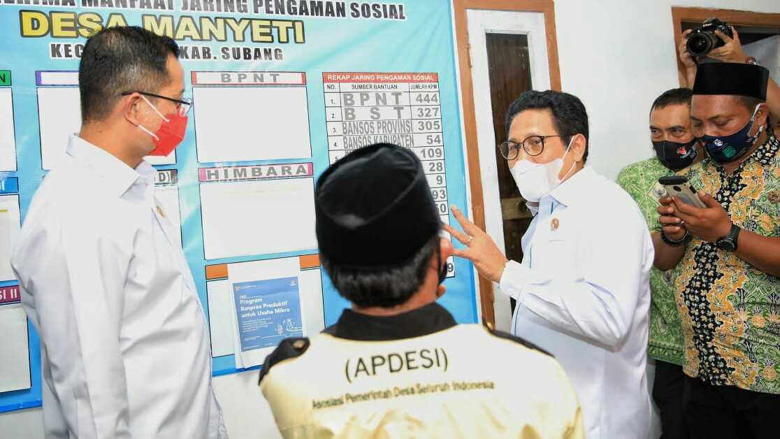 Mendes PDTT dan Mensos Tinjau Langsung Penyaluran BST dan BLT Dana Desa