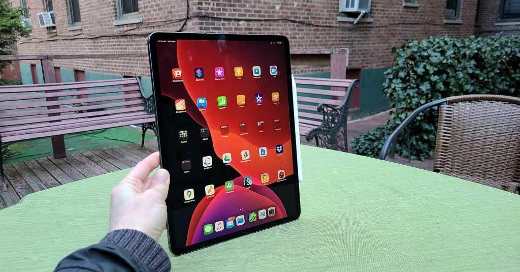Apple Akan Luncurkan Tablet iPad Pro