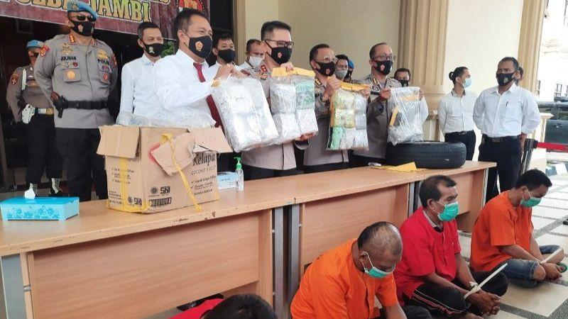 19,4 Kg Sabu di Dalam Ban Cadangan Mobil Terungkap, Empat Pelaku Diciduk