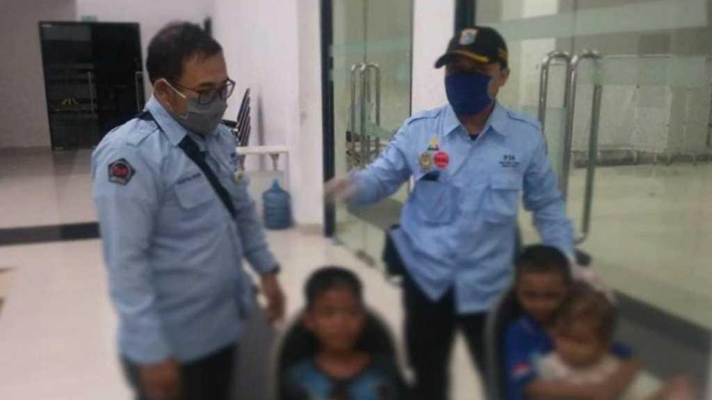 Isak Tangis dari Bawah Kolong Jembatan Pasar Pagi Tambora Jakarta