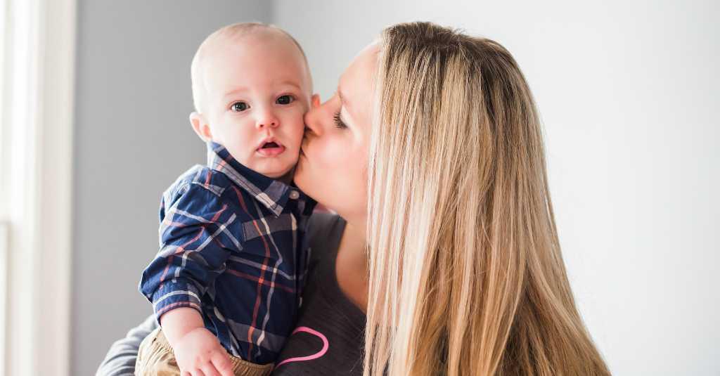 Antisipasi Penyebaran Virus, Dilarang Cium Bayi Saat Batuk dan Flu