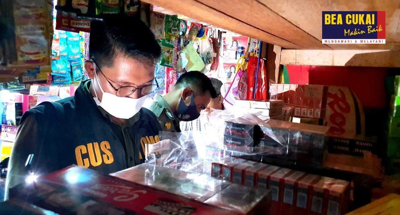 Tekan Peredaran Rokok Ilegal dan Miras, Bea Cukai Sinergi dengan Pemda