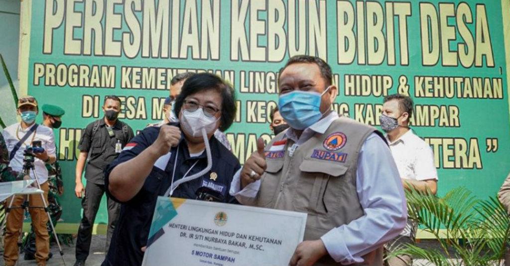 Menteri LHK Resmikan Kebun Bibit Desa di Kampar