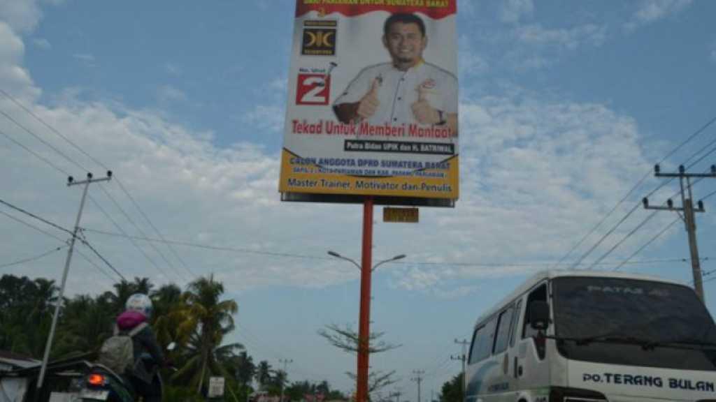 Di Sumbar, Alat Peraga Kampanye Difasilitasi KPU Tidak Melanggar Aturan