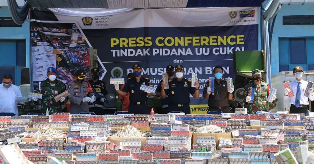 BC Musnahkan Belasan Juta Batang Rokok Ilegal di Kalimantan dan Jawa Timur
