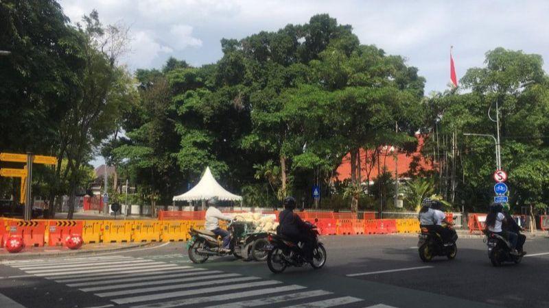 Penutupan Jalan Menuju Balai Kota Surabaya Dikeluhkan Warga