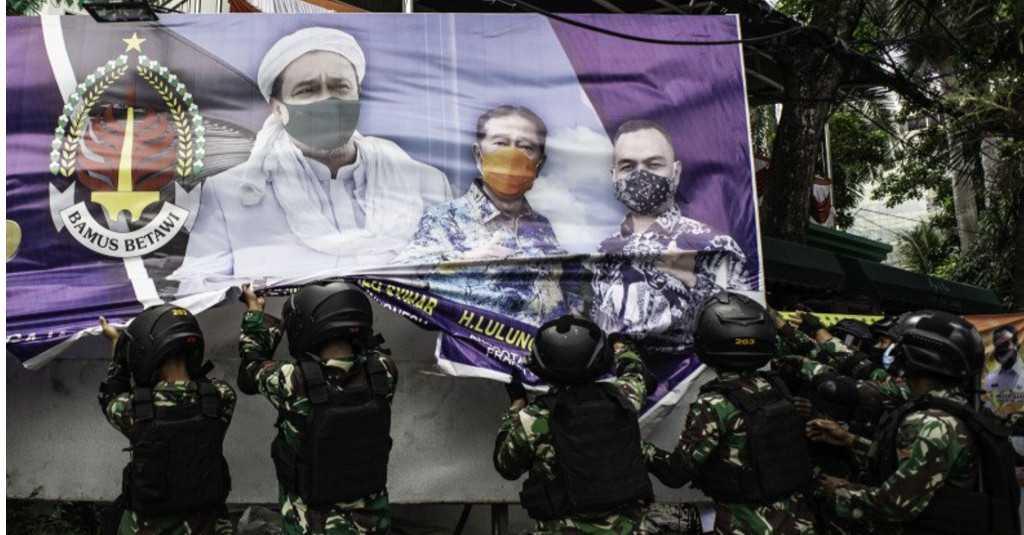 Kompolnas Akan Minta Klarifikasi Polri Soal Penertiban Baliho oleh TNI