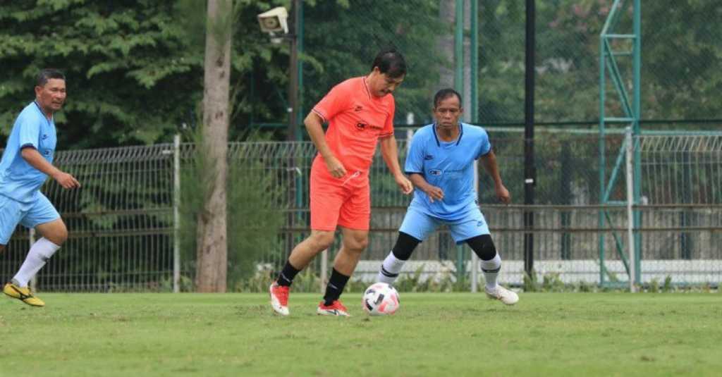 Ricky Yakobi Meninggal Dunia Saat Bermain Sepakbola di Lapangan Senayan
