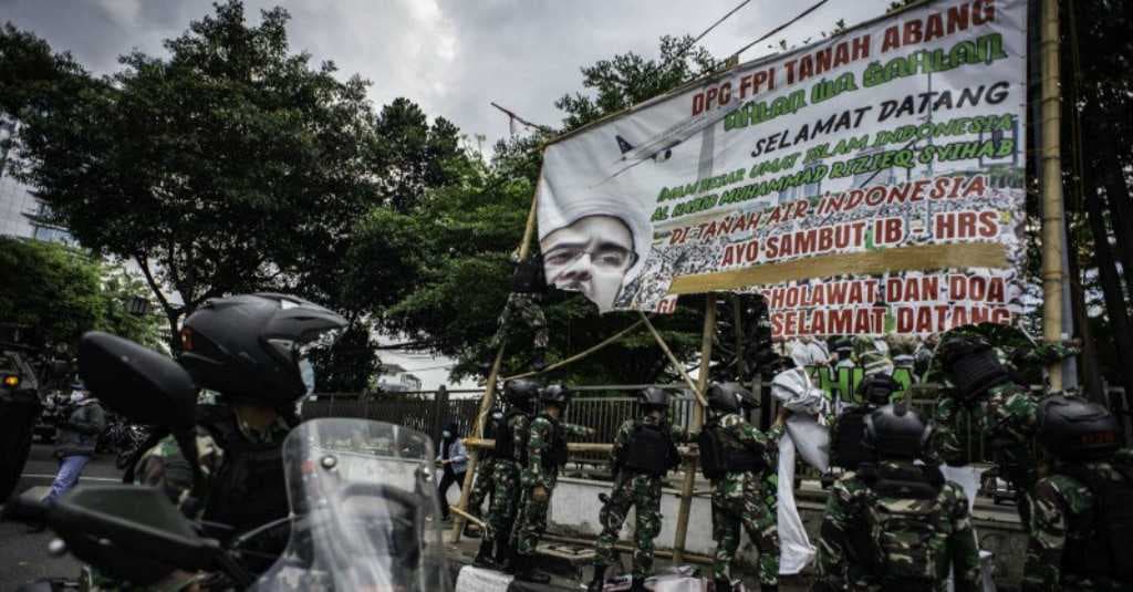 Satpol PP Klaim Sudah Tidak Ada Lagi Baliho Bergambar Habib Rizieq