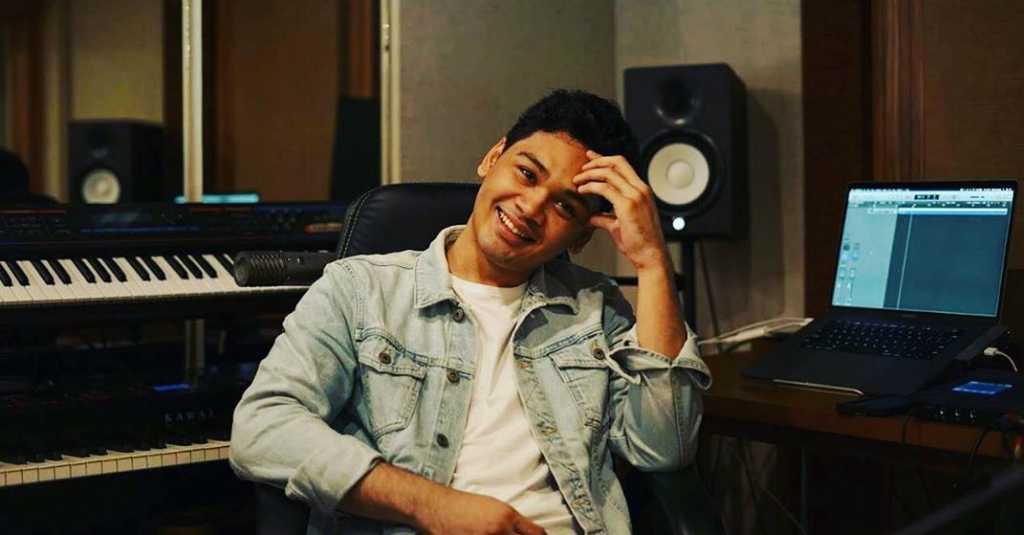Mikha Angelo Gelar Konser Virtual Bertajuk 'Amateur : Stage One'