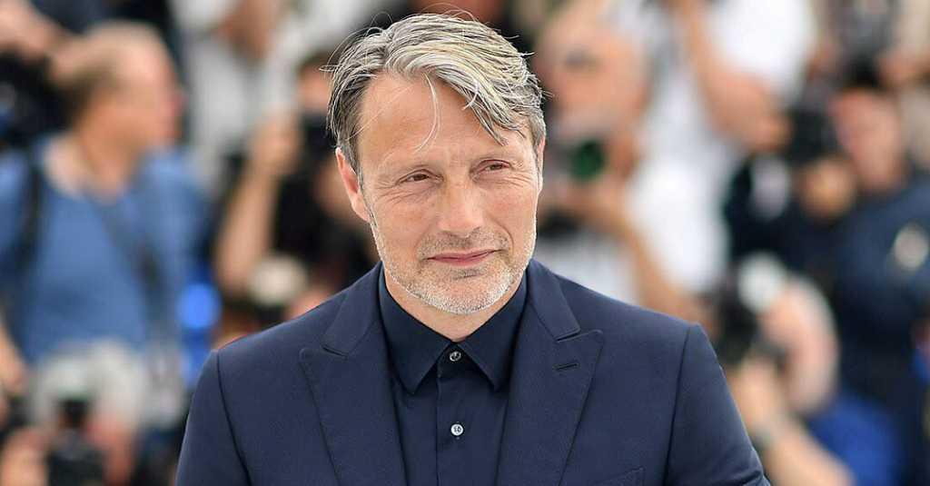 Fix! Mads Mikkelsen Gantikan Johny Depp di 'Fantastic Beasts 3'