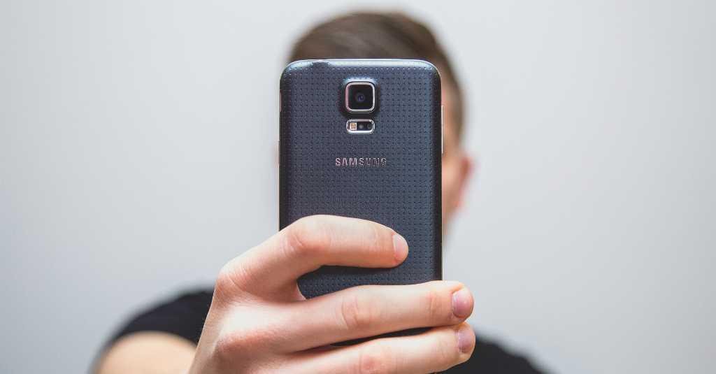 5 Tanda Orang Narsis, Apakah Kamu Termasuk?