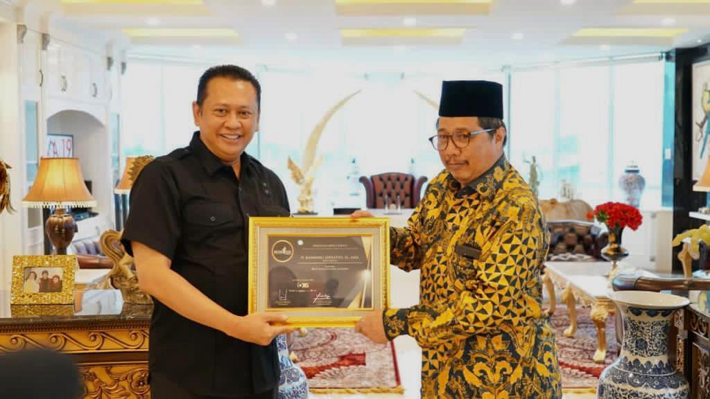 Bamsoet Raih Penghargaan Best Institution Leader