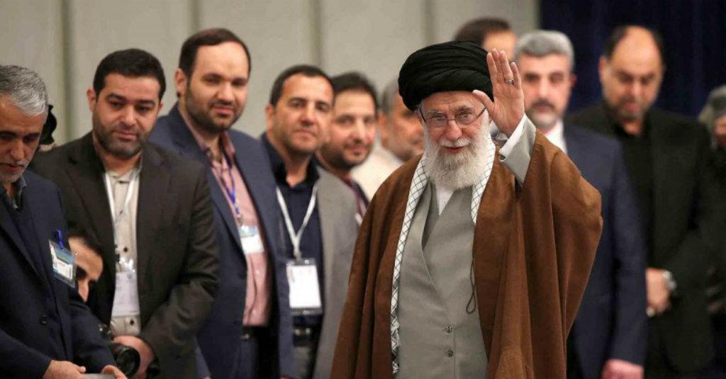 Khamenei Janji Akan Balas Pembunuhan Fakhrizadeh