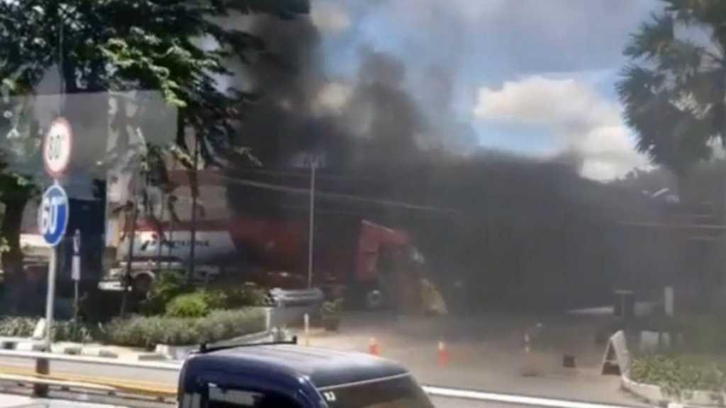 Truk Tangki Pertamina Terbakar di SPBU MT Haryono, Terdengar Suara Dentuman