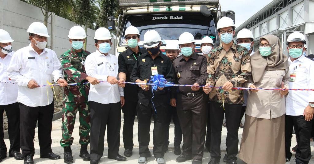 Mentan Lepas Ekspor Perdana Larva Kering Riau ke Inggris