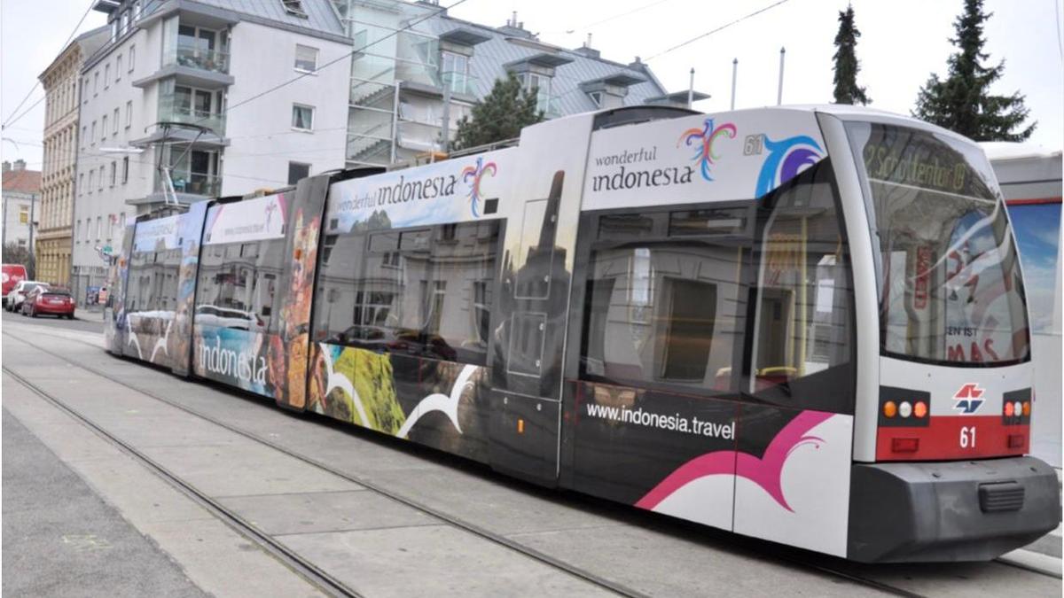Wah Keren, Ada Keindahan Alam Indonesia di Transportasi Publik Eropa!