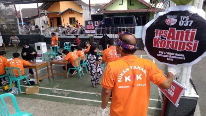 Melihat Beberapa TPS Unik di Surakarta, Ada 'TPS Antikorupsi'
