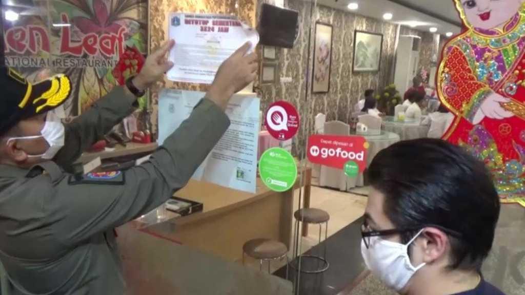 Satpol PP DKI Segel Restoran di Kelapa Gading Gelar Pesta Tanpa Izin