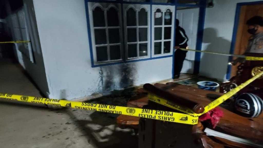 Rumah Ketua KPU Muna Sultra Dilempari Bom Molotov oleh OTK