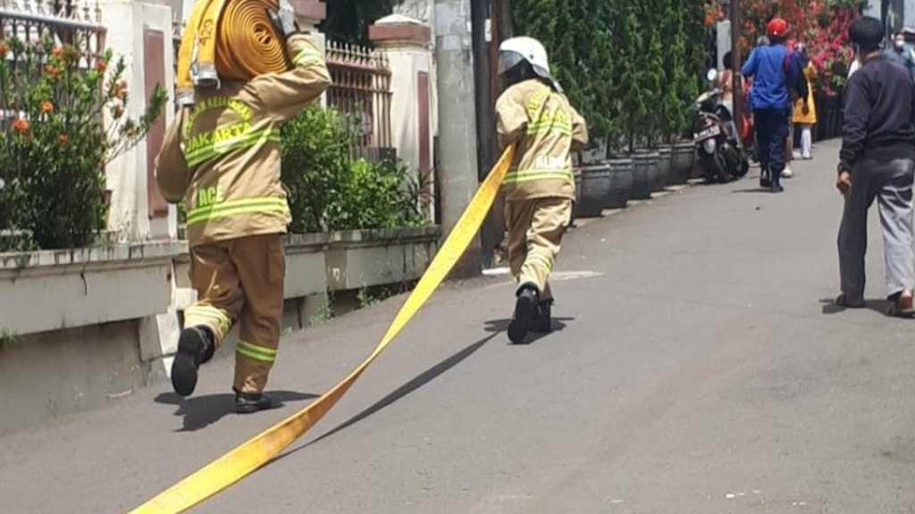 Terjebak di Kamar Mandi, 2 Orang Tewas Dalam Kebakaran di Pasar Minggu