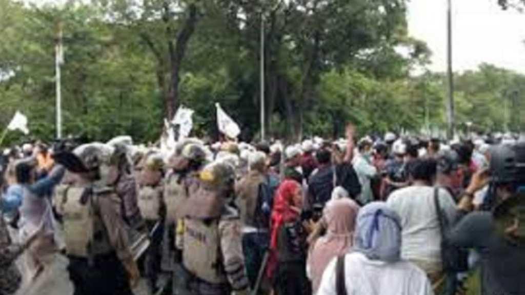 155 Pendukung HRS Diciduk, Ada yang Bawa Ganja dan Polisi Terkena Sajam