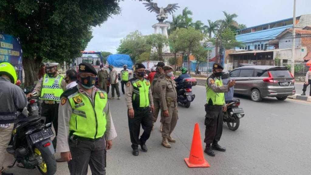 Ratusan Aparat Sekat Perbatasan Jakarta Antisipasi 3 Kelompok Ini