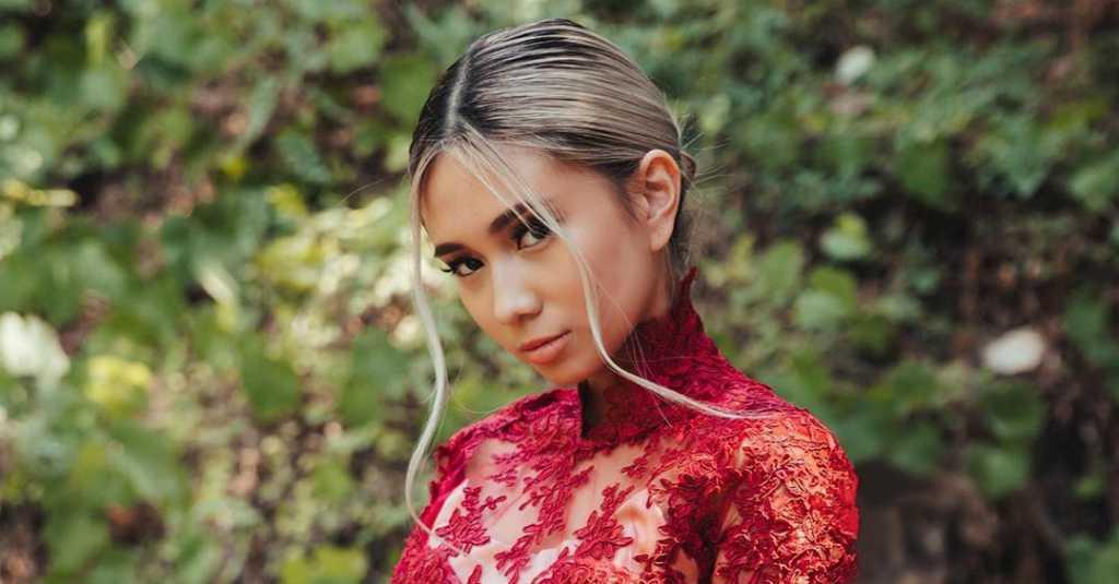 NIKI Rilis Album Perdananya Bertajuk 'MOONCHILD'