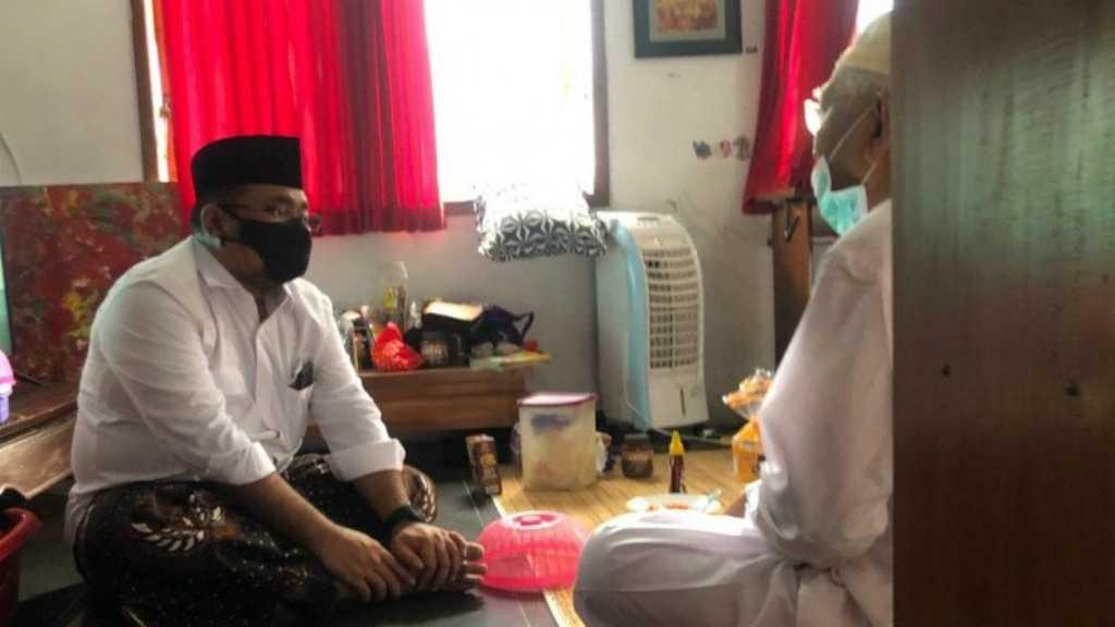Sambangi Kediaman Gus Mus, Tak Disangka Menag Gus Yaqut Diingatkan Soal Ini
