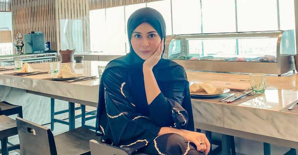 Kesha Ratuliu Luncurkan Produk Kosmetik Pelindung Cahaya Biru Gawai