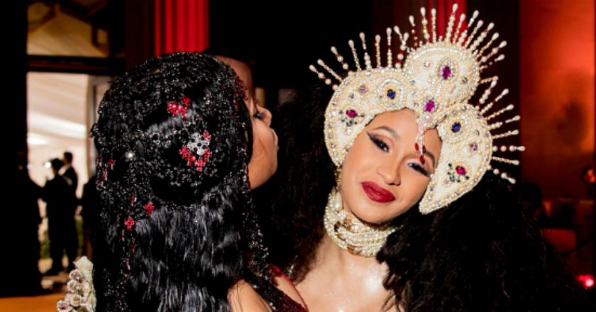 Diserang, Nicki Minaj Tak akan Polisikan Cardi B