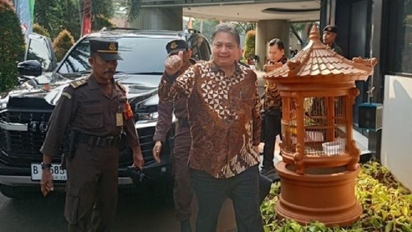 Udah Lebih dari 10 Jam Kejagung Periksa Airlangga Hartarto