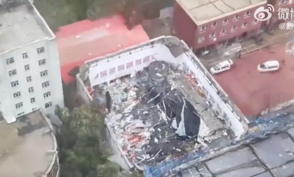 10 Orang Tewas Usai Ambruknya Gedung Olahraga Sekolah di China