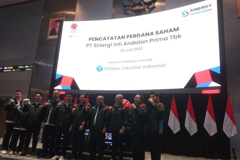 Saham Sinergi Inti Bersuka Cita setelah Resmi Jadi Pendatang Baru di BEI